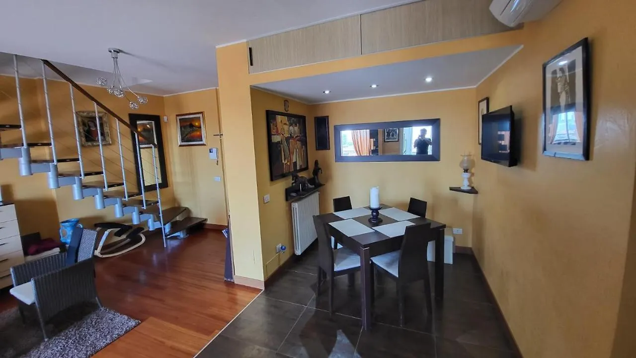 Bed & Breakfast B&B - Camera Doppia Con Bagno Privato In Stupendo Attico Con Vista Mozzafiato Milan Italy